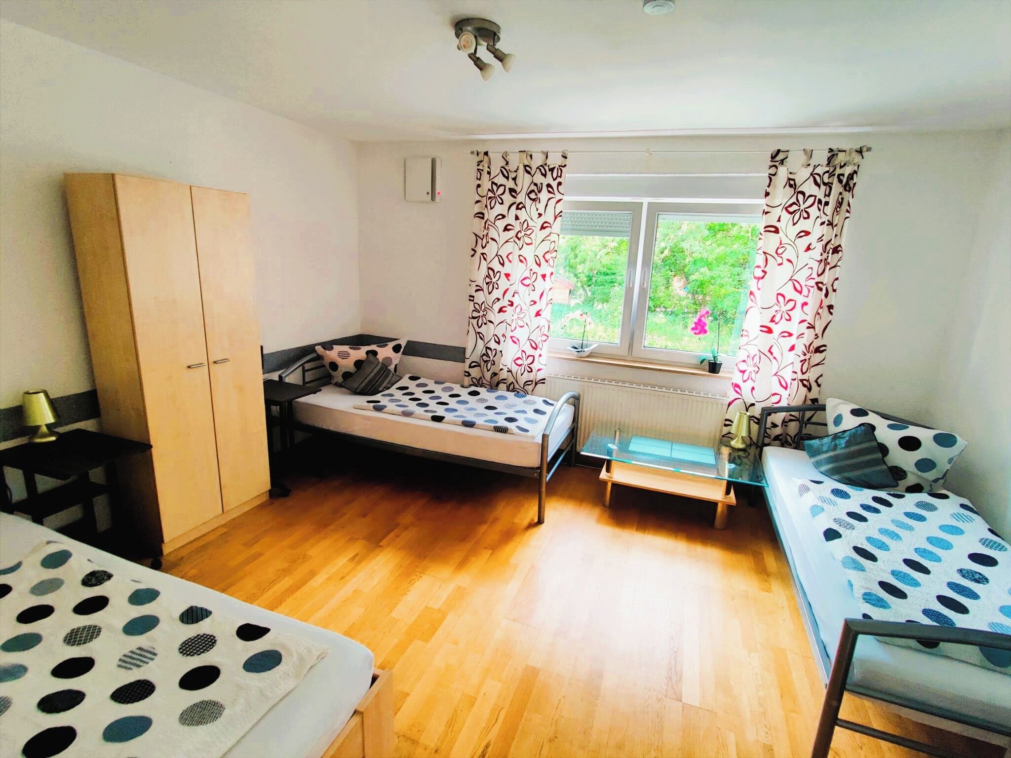 2 Schlafzimmer, Bügeleisen/Bügelbrett, WLAN, Bettwäsche
