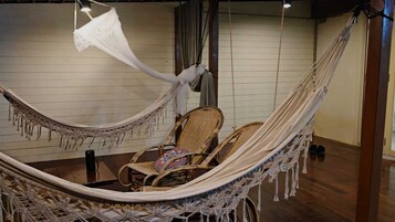 Classic Cottage, River View | Terrace/patio