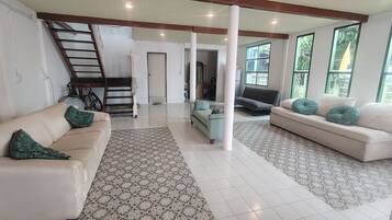 Classic-Ferienhaus, Flussblick