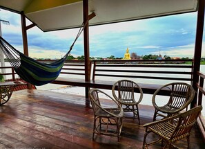 Casa de campo clásica, vistas al río | Terraza o patio