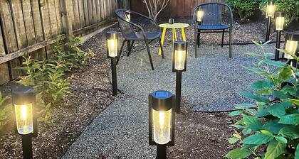 Bright 2BR - King Bed + Desk - Near: Northwestern-Chicago-Beaches