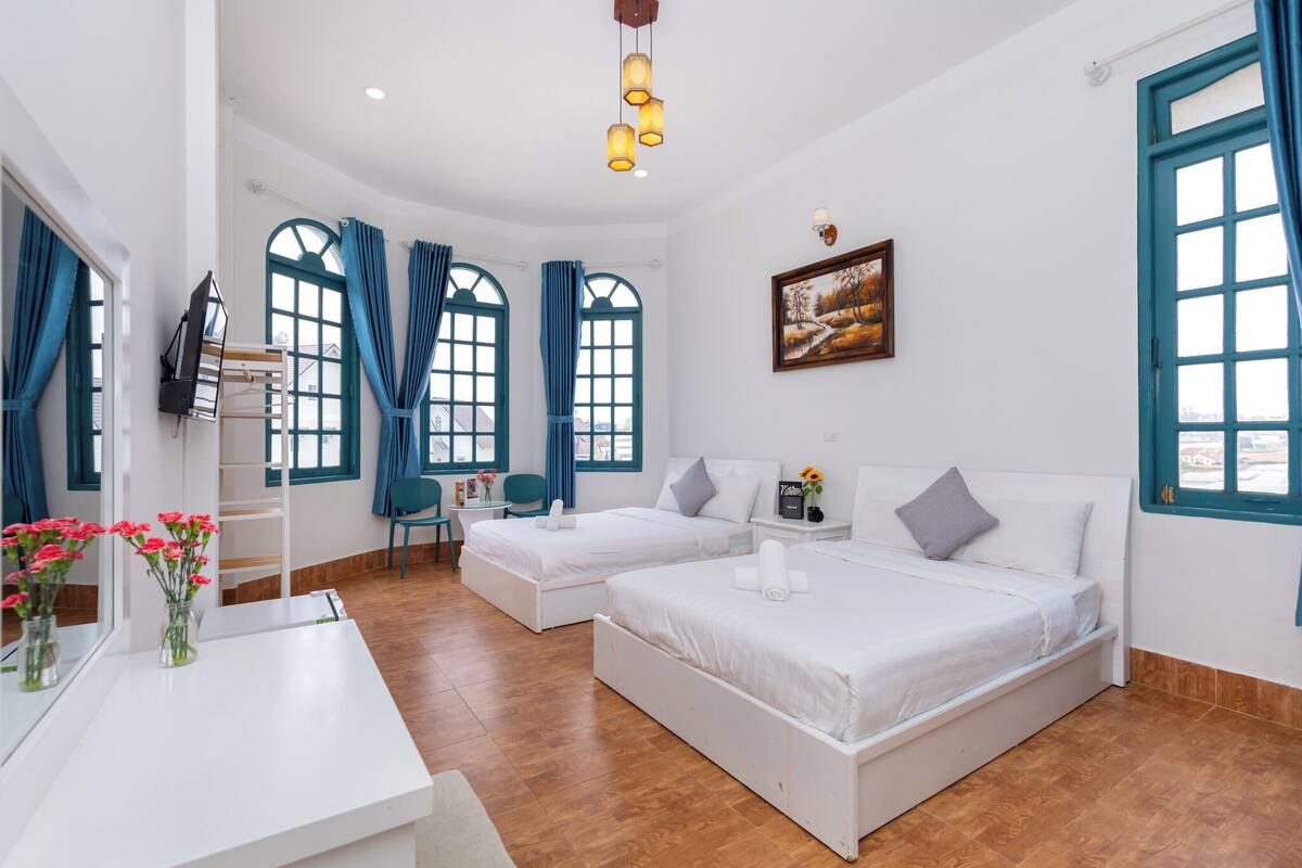 Habitación familiar doble | Escritorio y wifi gratis