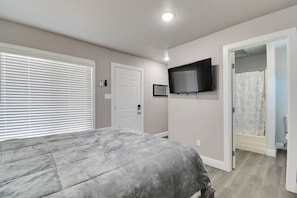 1 chambre, fer et planche Ă repasser, Wi-Fi, draps fournis