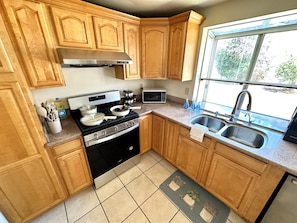 Microwave, oven, stovetop, dishwasher