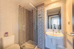 Apartment | Bathroom | Hair dryer - Bright Home 50m From the Sea (Torrevieja)