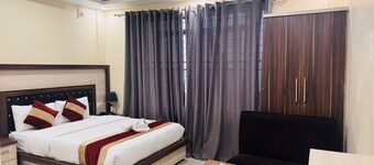 Shahi Land Hotel 
