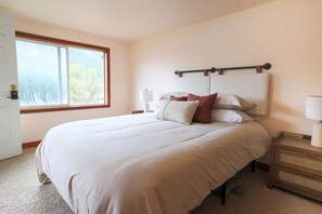 3 bedrooms, free WiFi, bed sheets - Wilderness West Resort Cabin 1 (Colville)