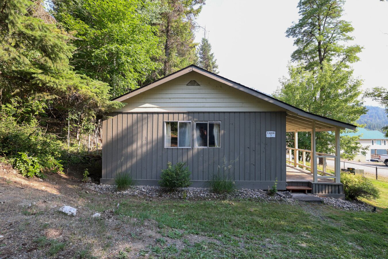 المنشأة من الخارج