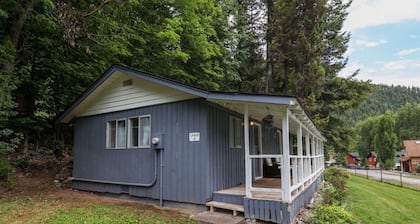 Wilderness West Resort Cabin 4
