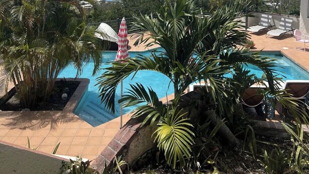 Unclassified image, 1 of 7, button - Bettyes Villa (Charlotte Amalie)