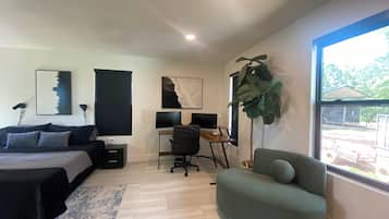 2 bedrooms, desk, iron/ironing board, free WiFi