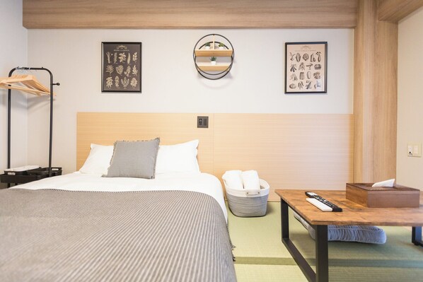 Laptop workspace, free WiFi, bed sheets