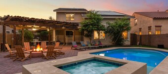 Dream & Drift | Luxe Pool + Spa + Pool Table + Firepit Paradise