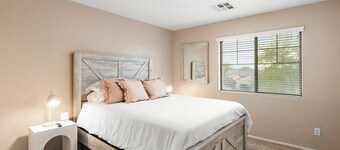 Dream & Drift | Luxe Pool + Spa + Pool Table + Firepit Paradise