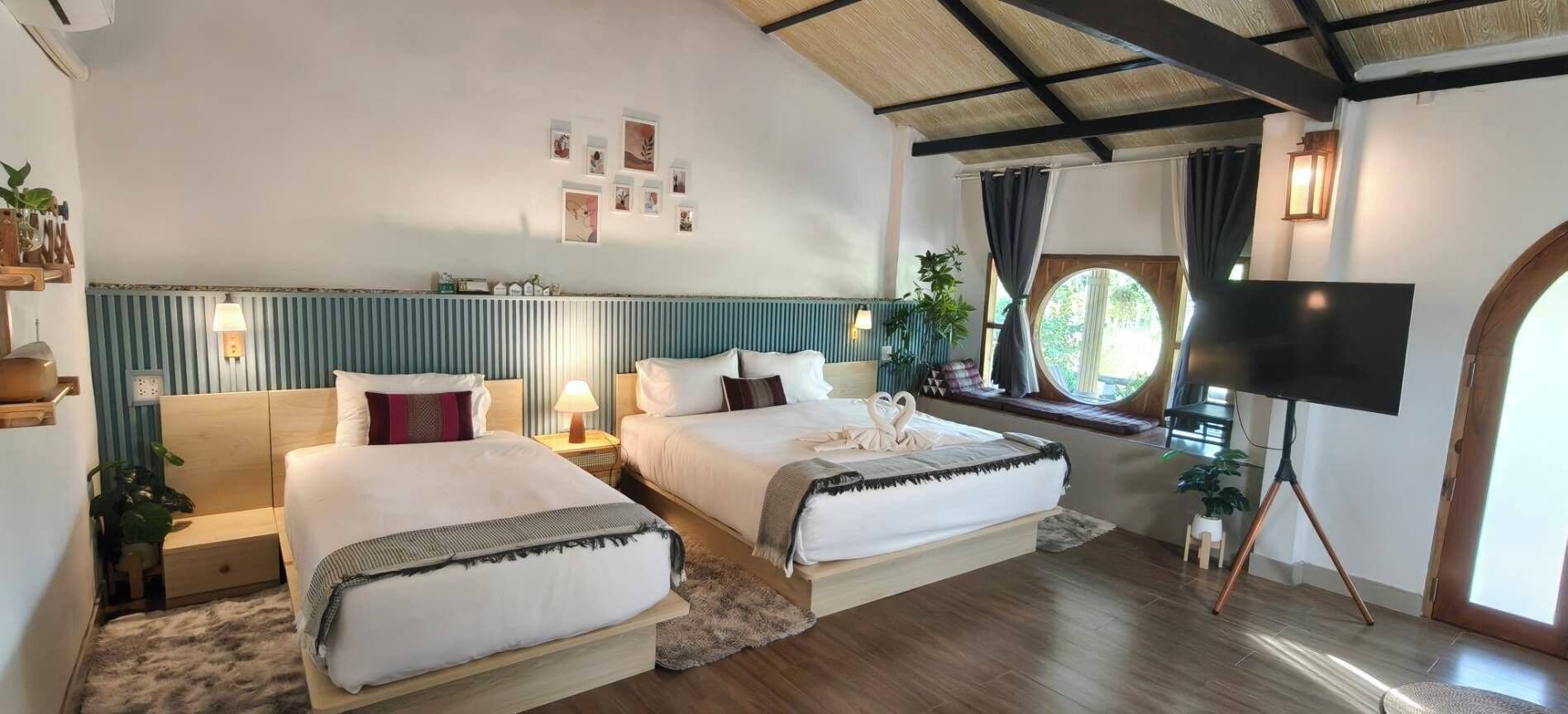 Luxury House | Desk, free WiFi