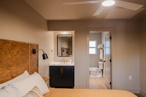 1 多间卧室、熨斗/熨衣板、免费 WiFi、床单