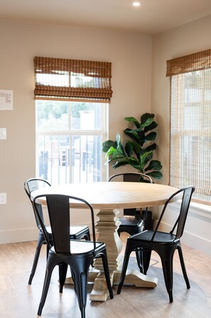 تناول الطعام