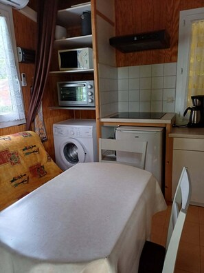 Mikrowelle, Ofen, Herdplatte, GeschirrspĂŒler