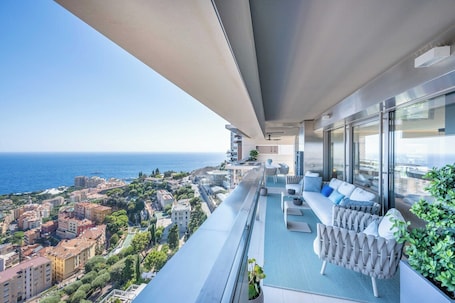 Property grounds. Luxurious 5BR 10p apartment with terrace Monaco