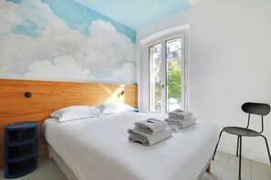 2 bedrooms, desk, iron/ironing board, free WiFi