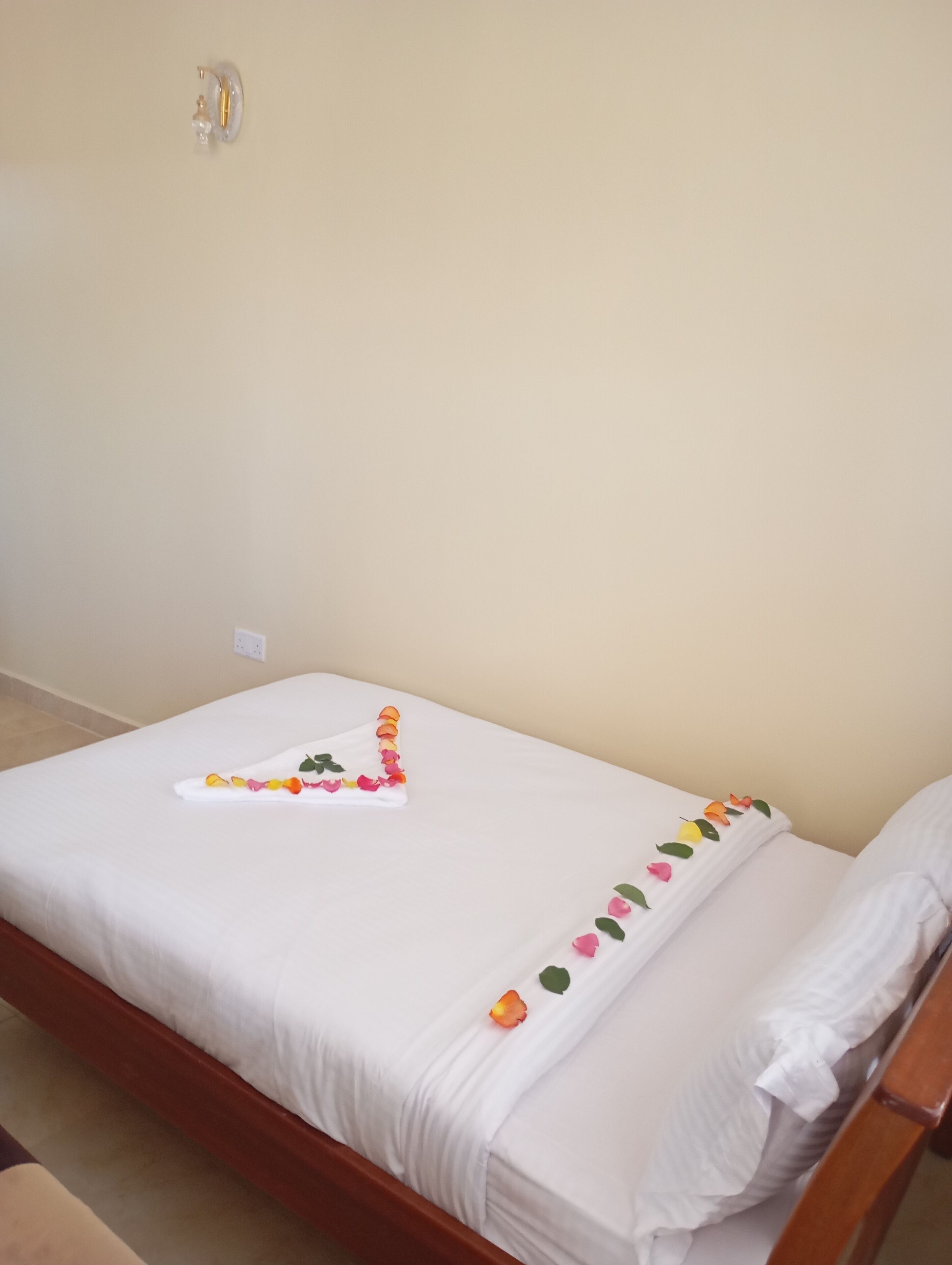 3 habitaciones, tabla de planchar con plancha, cuna de viaje y wifi 