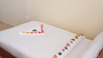 3 bedrooms, iron/ironing board, travel cot, WiFi