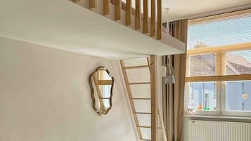 4 Schlafzimmer, Schreibtisch, Bügeleisen/Bügelbrett, kostenloses WLAN