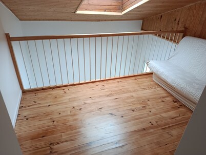 New apartment with electric gate. 10 min from Marciac.