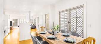 Cozy Hub near Food Fusion | Family Business Ideal