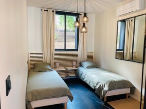 5 bedrooms, WiFi, bed sheets