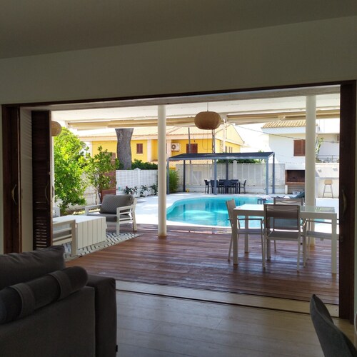Charming villa in Playa de Palma in a quiet residential area.