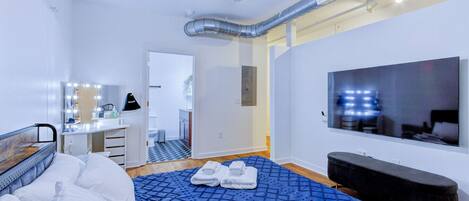 1 chambre, bureau, fer et planche à repasser, Wi-Fi gratuit