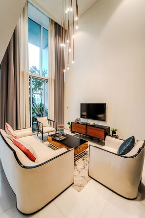 Deluxe Apartment | Living area