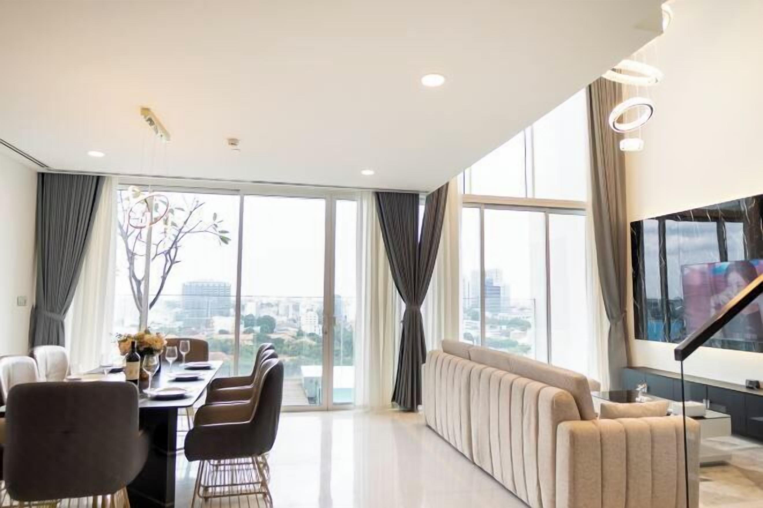 Ropa de cama hipoalergénica y minibar con artículos gratuitos 