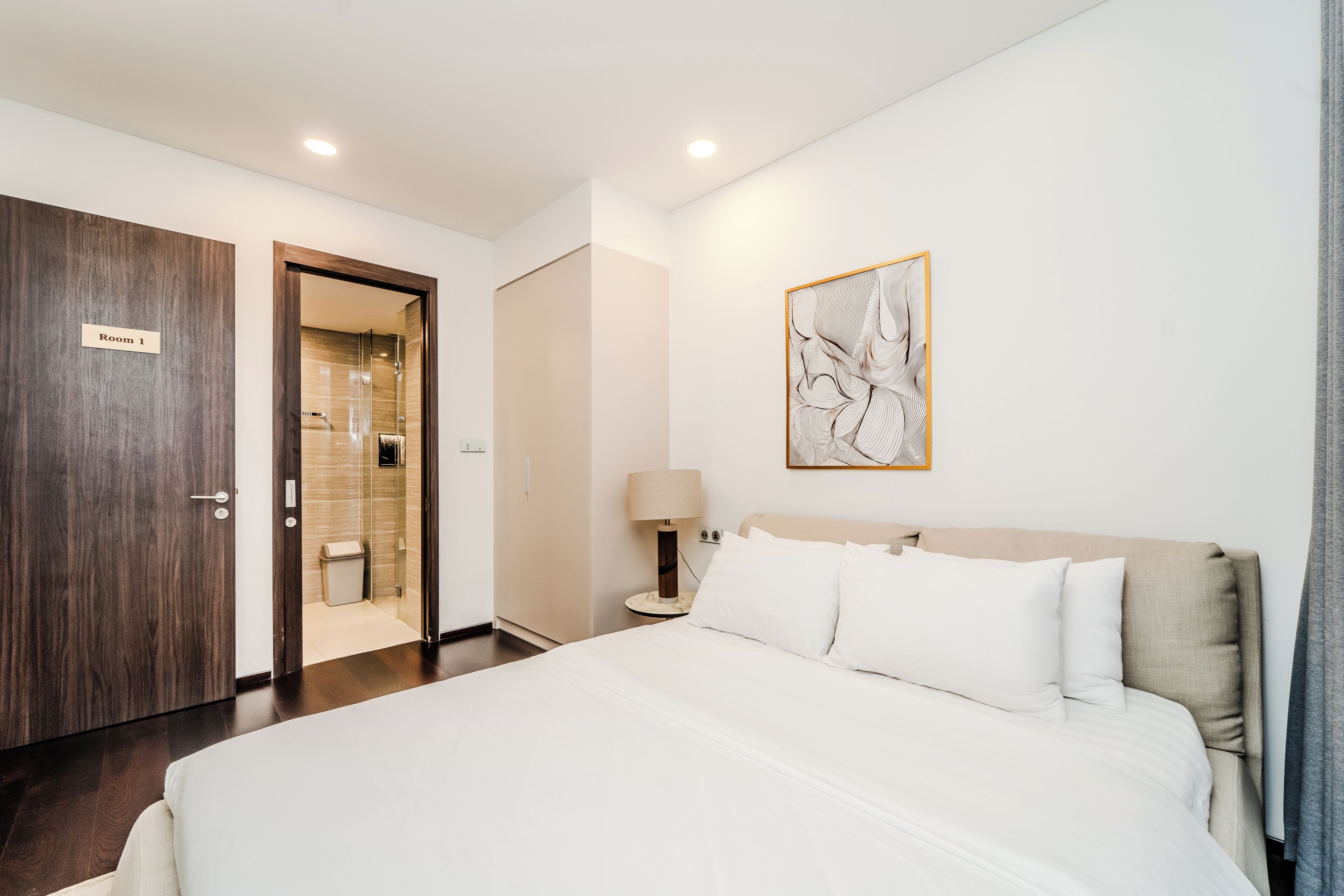 Apartemen Deluks | Seprai antialergi, minibar gratis, meja kerja, dan kedap suara