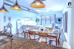 Dining - BRAND NEW Modern Spacious Loft in Downtown with free parking (Memphis)