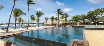 Apartment at Anahita 5*Resort :golf & access to Ile aux Cerfs exclusive beach-1-