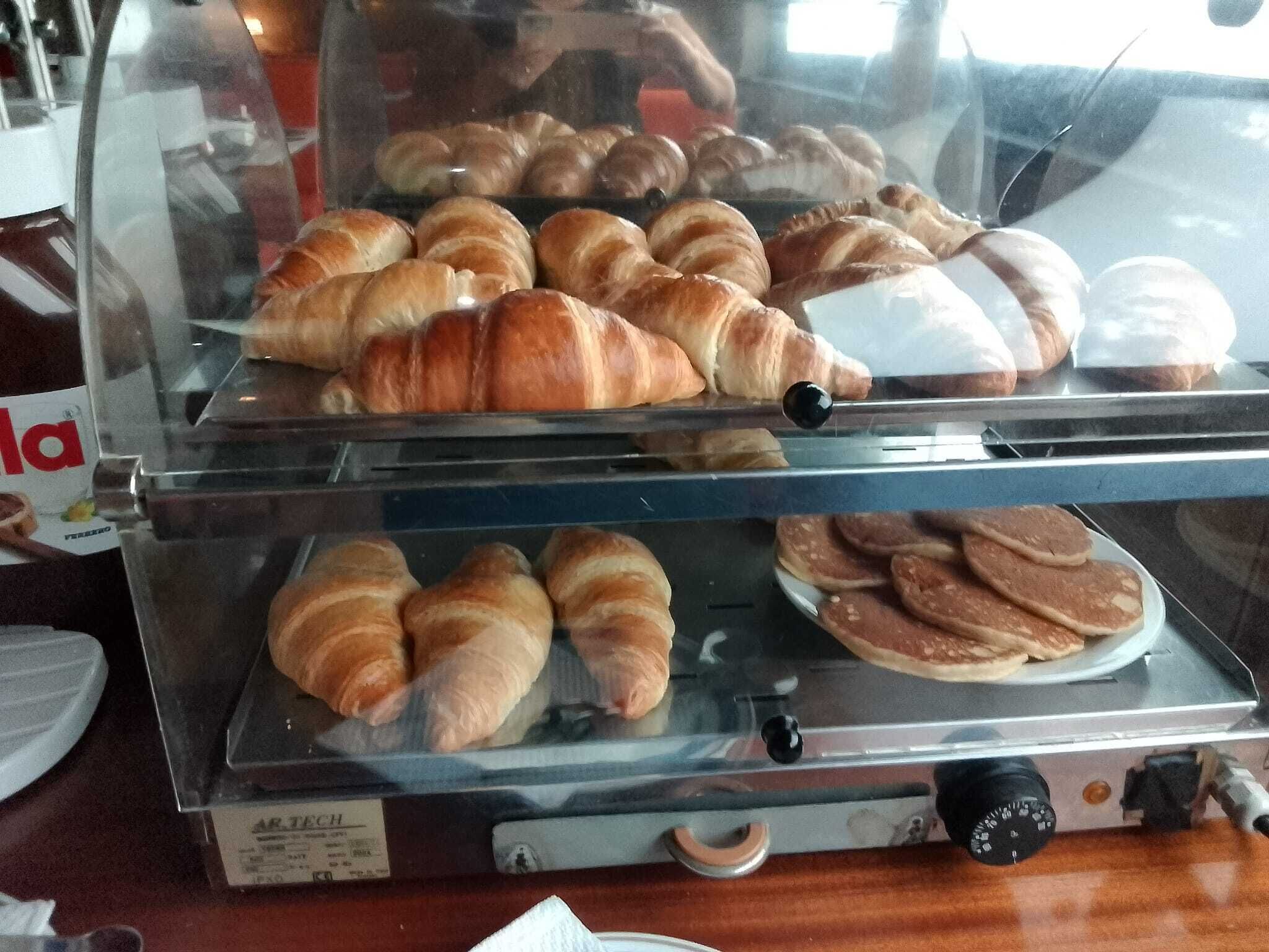 包含每日自助早餐