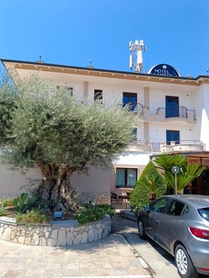 Exterior - HOTEL LA FAYETTE LICOLA (Giugliano in Campania)