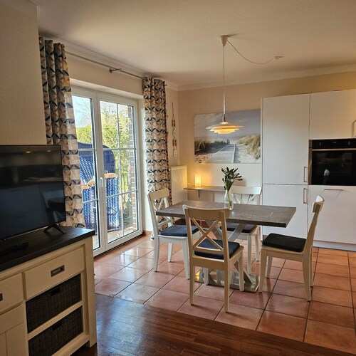 Gemütliche Ferienwohnung in Hooksiel – Terrasse, WLAN, barrierefrei