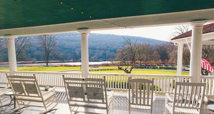 Amazing Retreat in Delaware | Hiking Trails, Golf Escape & Relaxing Spa