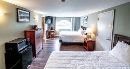 2 Units | Mountain Retreat | Refined Comfort & Scenic Views in a Serene Hideaway