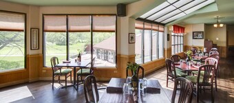 Refined Mountain Getaway | Premium Comfort Amid Stunning Natural Surroundings