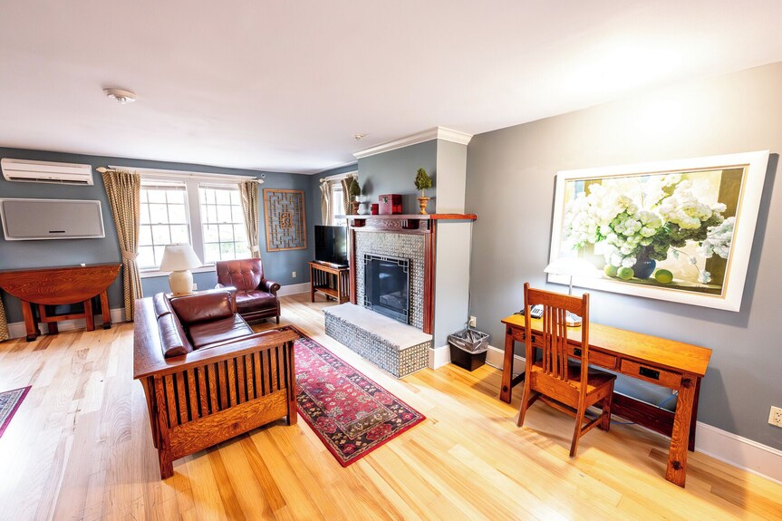 2 Units | Unwind In A Peaceful Haven | Explore The Beauty Of The Poconos - East Stroudsburg, PA