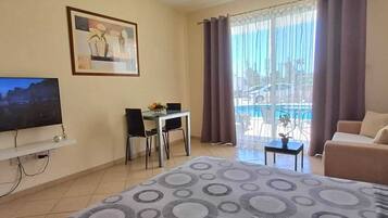 1 dormitorio, caja fuerte, tabla de planchar con plancha y wifi gratis