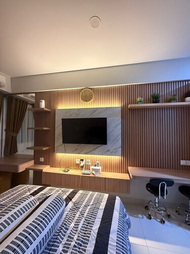 Cosy Studio near BCS & Grand Batam Mall - with Netflix & free wifi