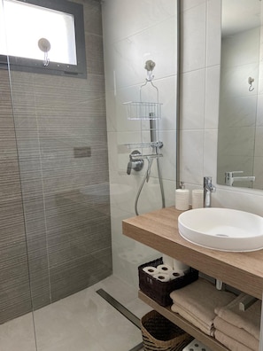 Huoneisto | Kylpyhuone | Hiustenkuivaaja