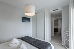 Apartamento | 3 dormitorios y tabla de planchar con plancha