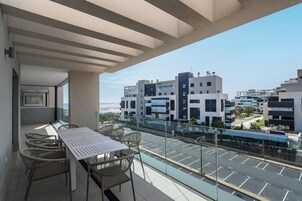 Apartamento | Restaurante al aire libre