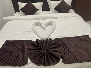 Deluxe Double Room | Free WiFi